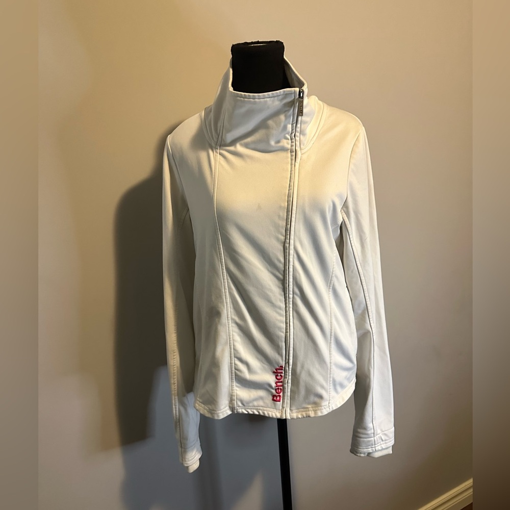 ⭐️ 3 for $15.00 ⭐️ Bench White Jacket